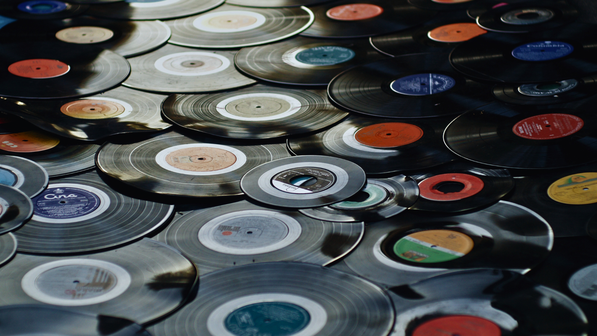 Musikgenres Stimmung beeinflussen, Bild mit Schallplatten, retro