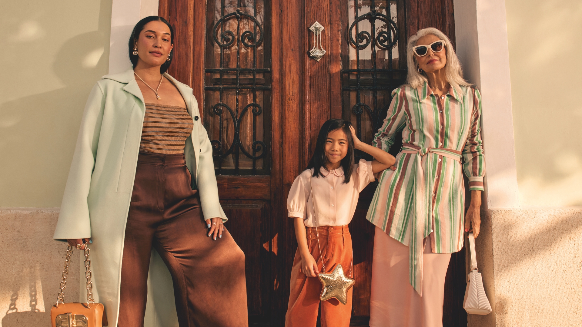 Drei Generationen: Oma, Mutter, Tochter
