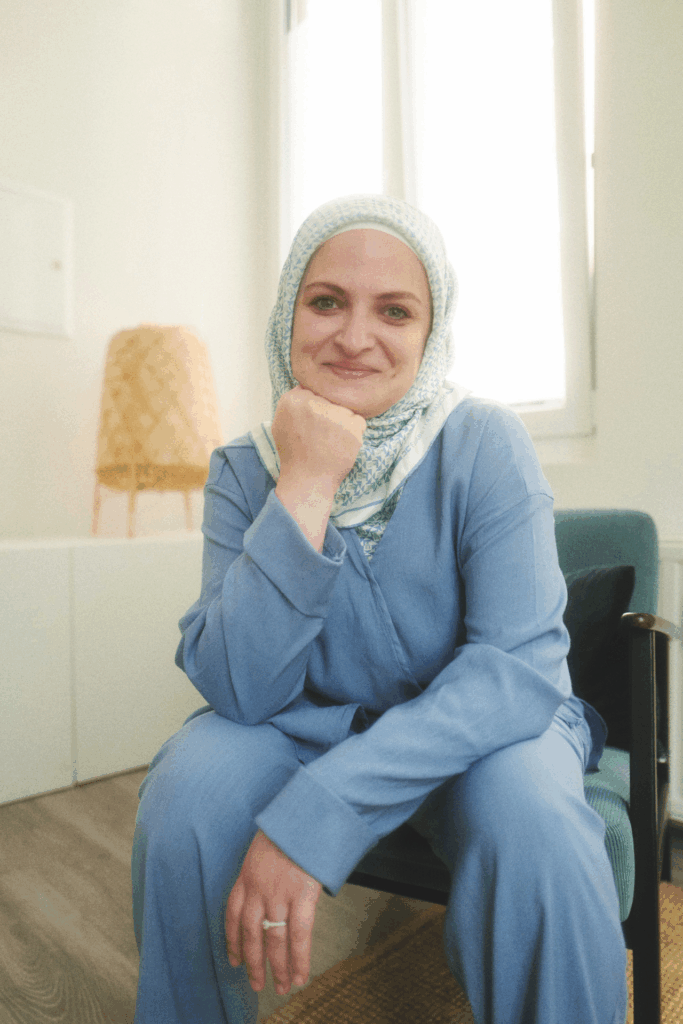 Porträt der Pychologin Dr. Neşe Oktay-Gür
